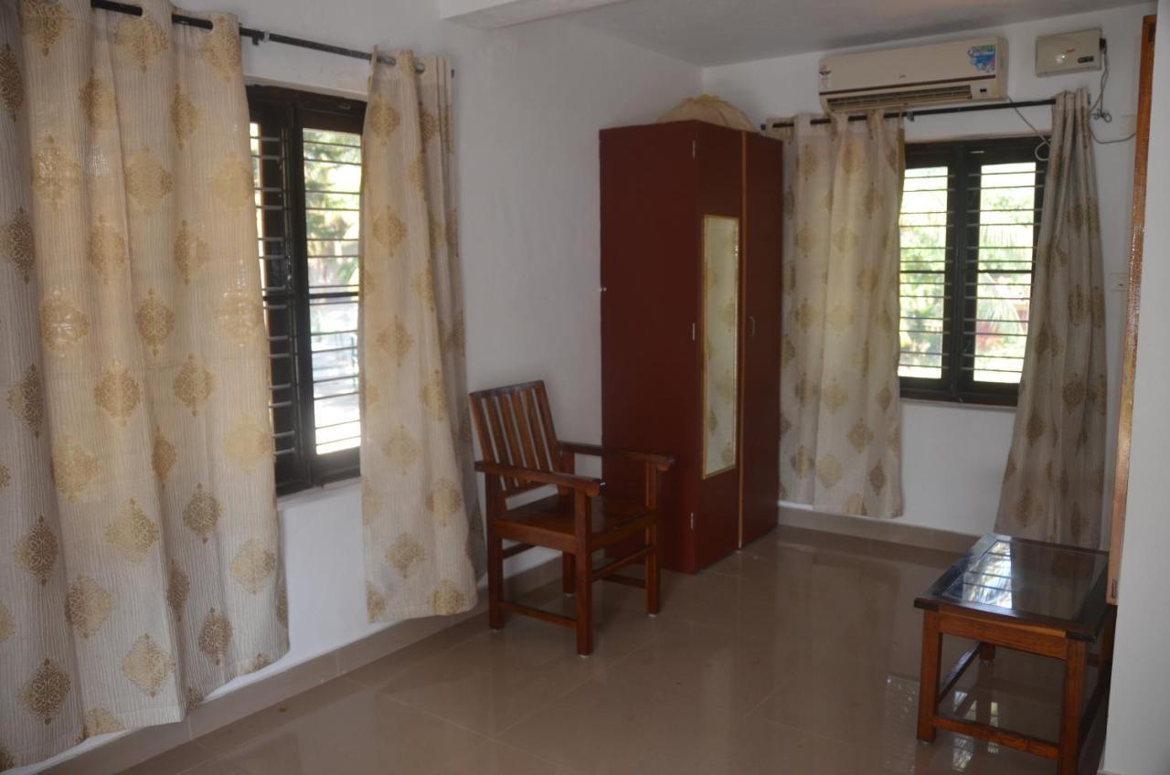 Arya Homestay Bougain Villa Гокарна Экстерьер фото