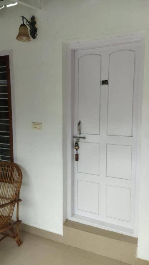 Arya Homestay Bougain Villa Гокарна Экстерьер фото